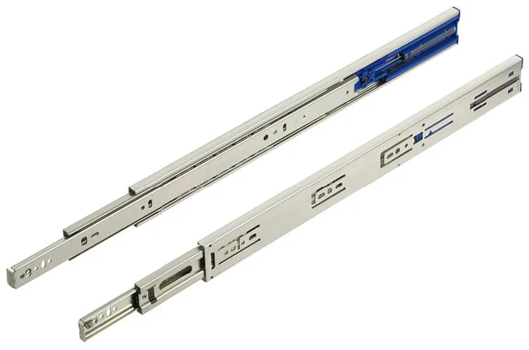 Accuride 3832 TR Schubladenschiene Vollauszug für griffloses Öffnen KTS, 550 mm / 559 mm / 45 kg Snabb frakt