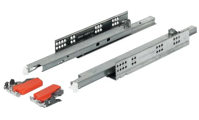 Nedsatt pris Blum Tandem Vollauszug 560H mit Blumotion Dämpfung 30 kg inkl. Kupplungen, 270 mm - 560H2700B